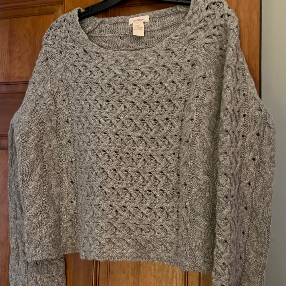 Women’s grey 100% lambs wool, light weight sweater.